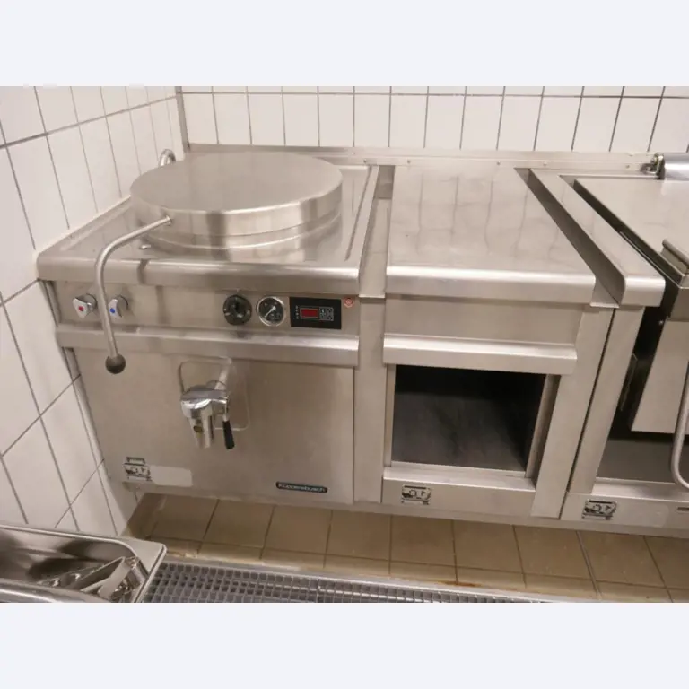 Medyczny sprzęt techniczny, wyposażenie sal operacyjnych, sterylne tace oraz sprzęt i meble szpitalne-3