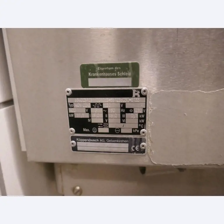 Medyczny sprzęt techniczny, wyposażenie sal operacyjnych, sterylne tace oraz sprzęt i meble szpitalne-4