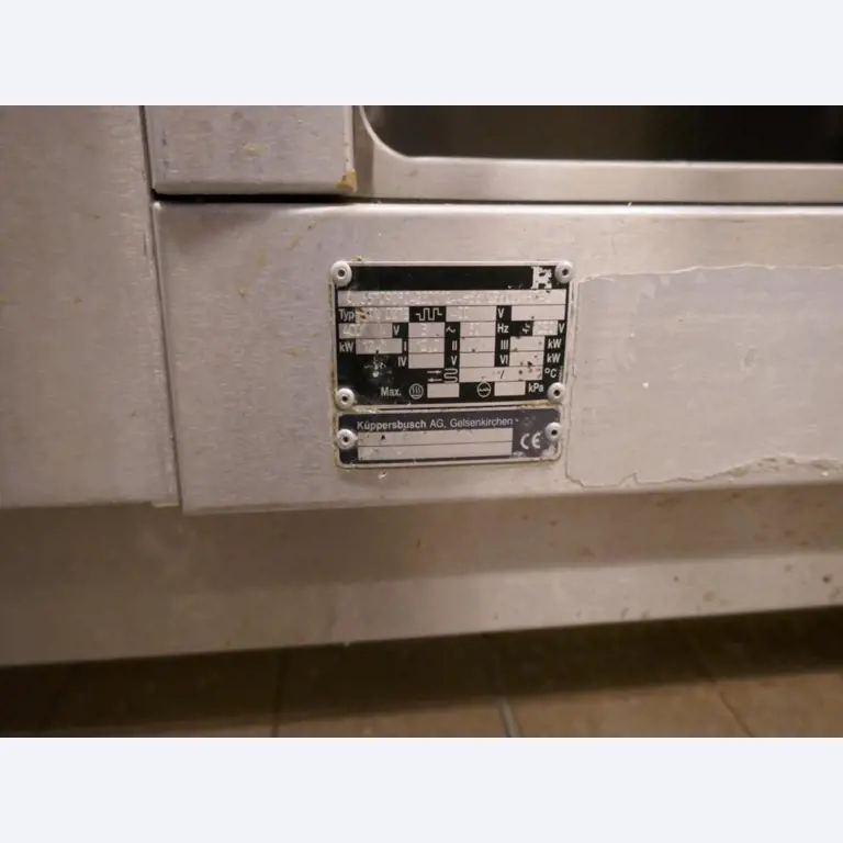 Medyczny sprzęt techniczny, wyposażenie sal operacyjnych, sterylne tace oraz sprzęt i meble szpitalne-6