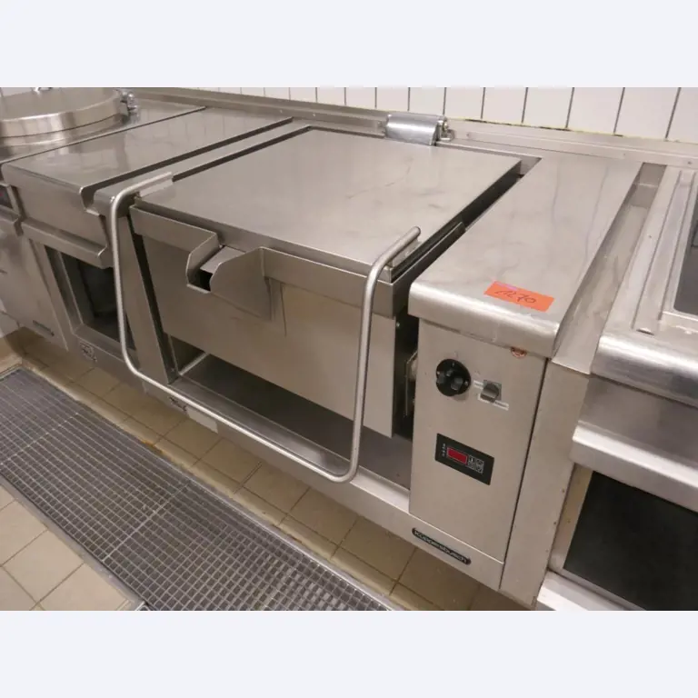 Medyczny sprzęt techniczny, wyposażenie sal operacyjnych, sterylne tace oraz sprzęt i meble szpitalne-8