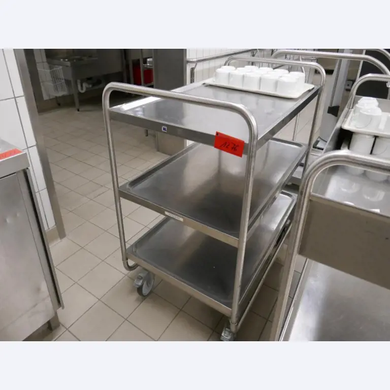 Medyczny sprzęt techniczny, wyposażenie sal operacyjnych, sterylne tace oraz sprzęt i meble szpitalne-1