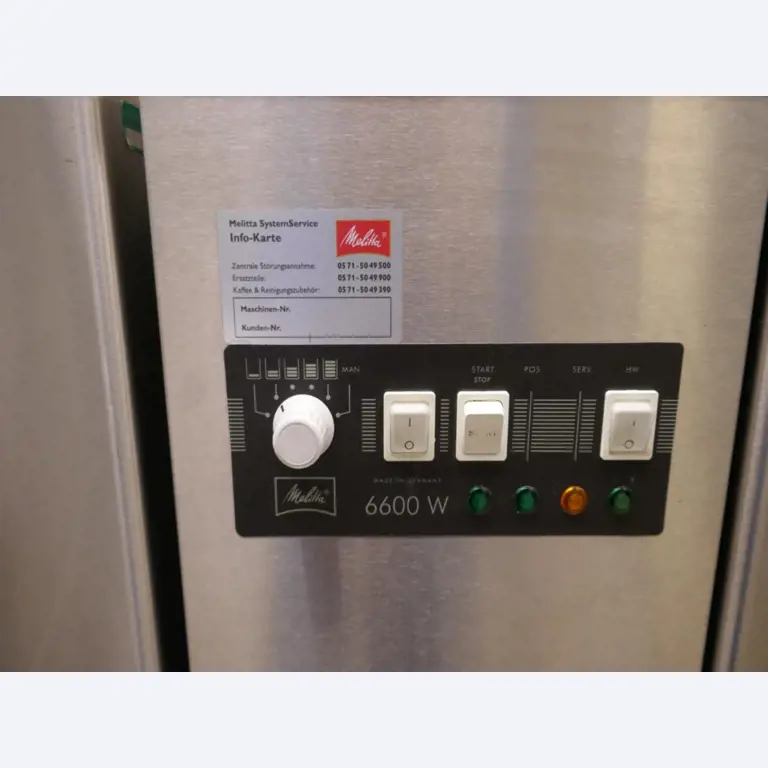 Medyczny sprzęt techniczny, wyposażenie sal operacyjnych, sterylne tace oraz sprzęt i meble szpitalne-3