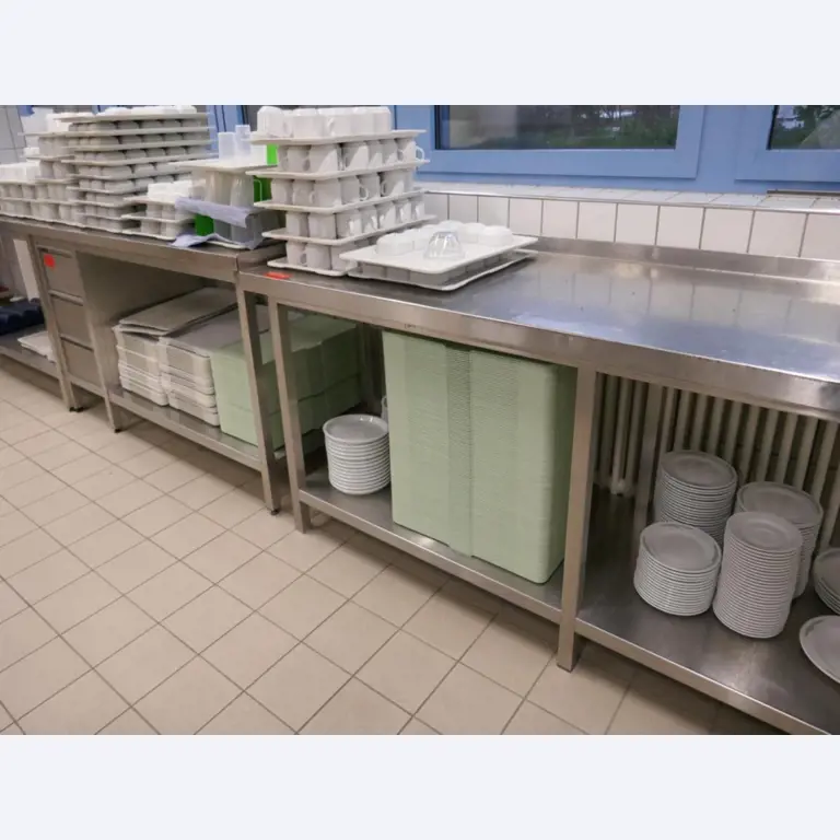 Medyczny sprzęt techniczny, wyposażenie sal operacyjnych, sterylne tace oraz sprzęt i meble szpitalne-8