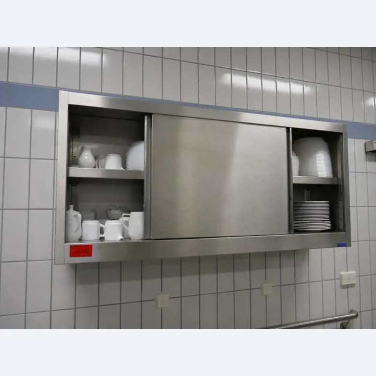 Medyczny sprzęt techniczny, wyposażenie sal operacyjnych, sterylne tace oraz sprzęt i meble szpitalne-1