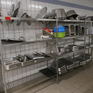 4 lfm. Regał magazynowy