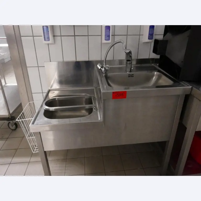 Medyczny sprzęt techniczny, wyposażenie sal operacyjnych, sterylne tace oraz sprzęt i meble szpitalne-1