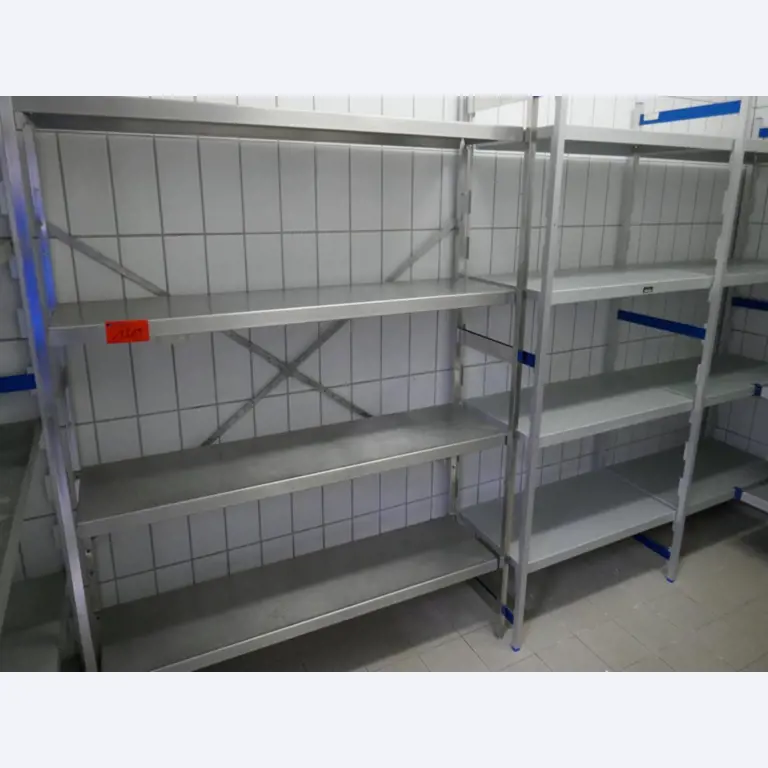 Medyczny sprzęt techniczny, wyposażenie sal operacyjnych, sterylne tace oraz sprzęt i meble szpitalne-1