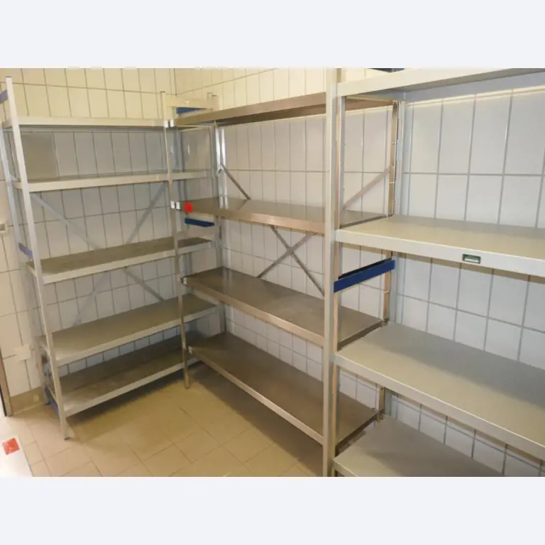 Medyczny sprzęt techniczny, wyposażenie sal operacyjnych, sterylne tace oraz sprzęt i meble szpitalne-3