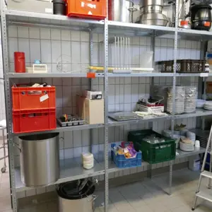 3 lfm. Regał magazynowy