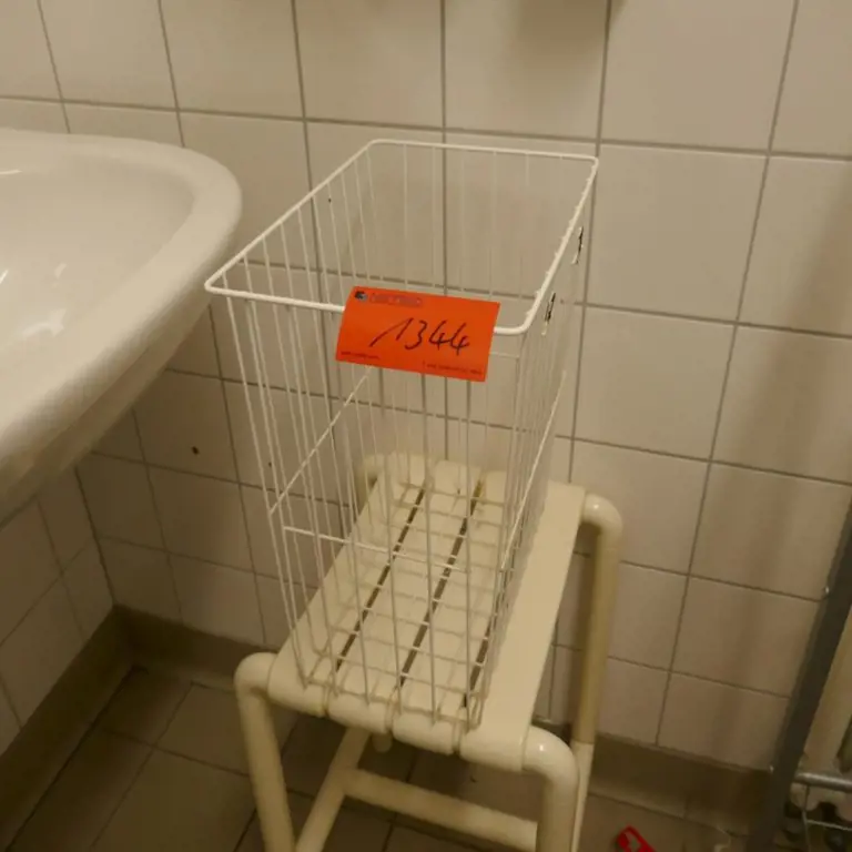 2 Pojemnik na odpady