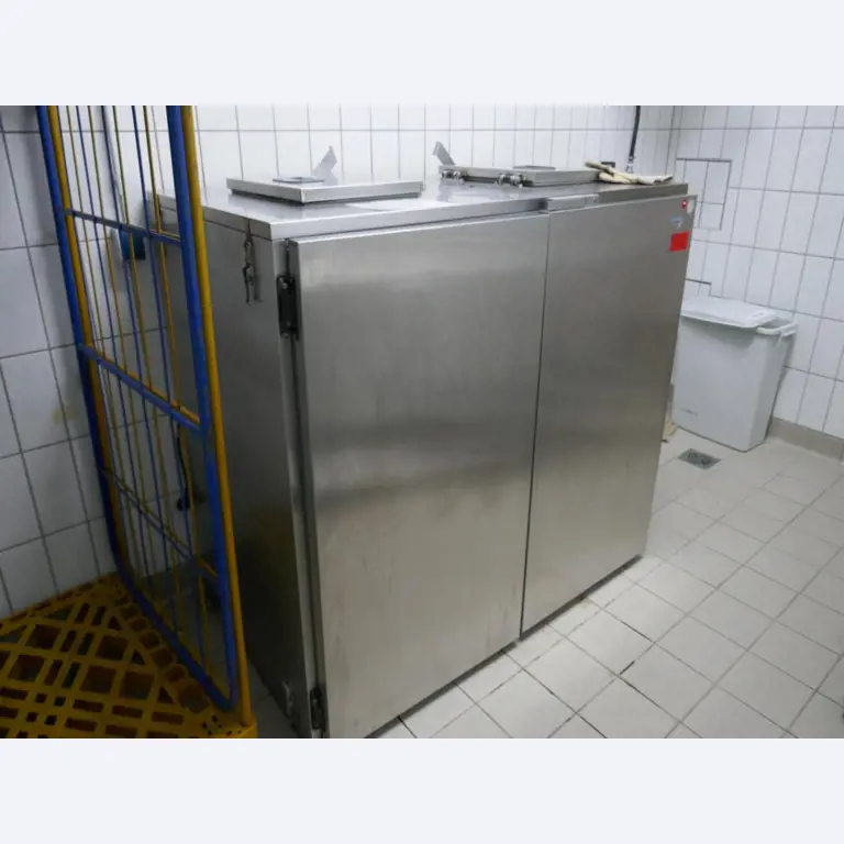 Medyczny sprzęt techniczny, wyposażenie sal operacyjnych, sterylne tace oraz sprzęt i meble szpitalne-2