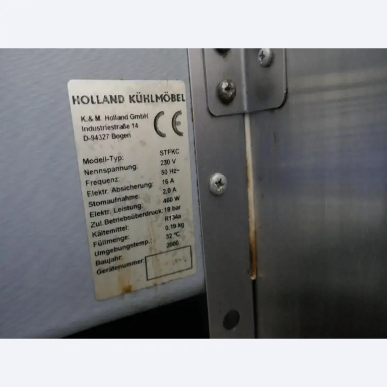 Medyczny sprzęt techniczny, wyposażenie sal operacyjnych, sterylne tace oraz sprzęt i meble szpitalne-3