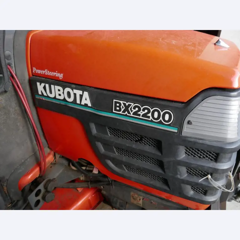 Medyczny sprzęt techniczny, wyposażenie sal operacyjnych, sterylne tace oraz sprzęt i meble szpitalne-18