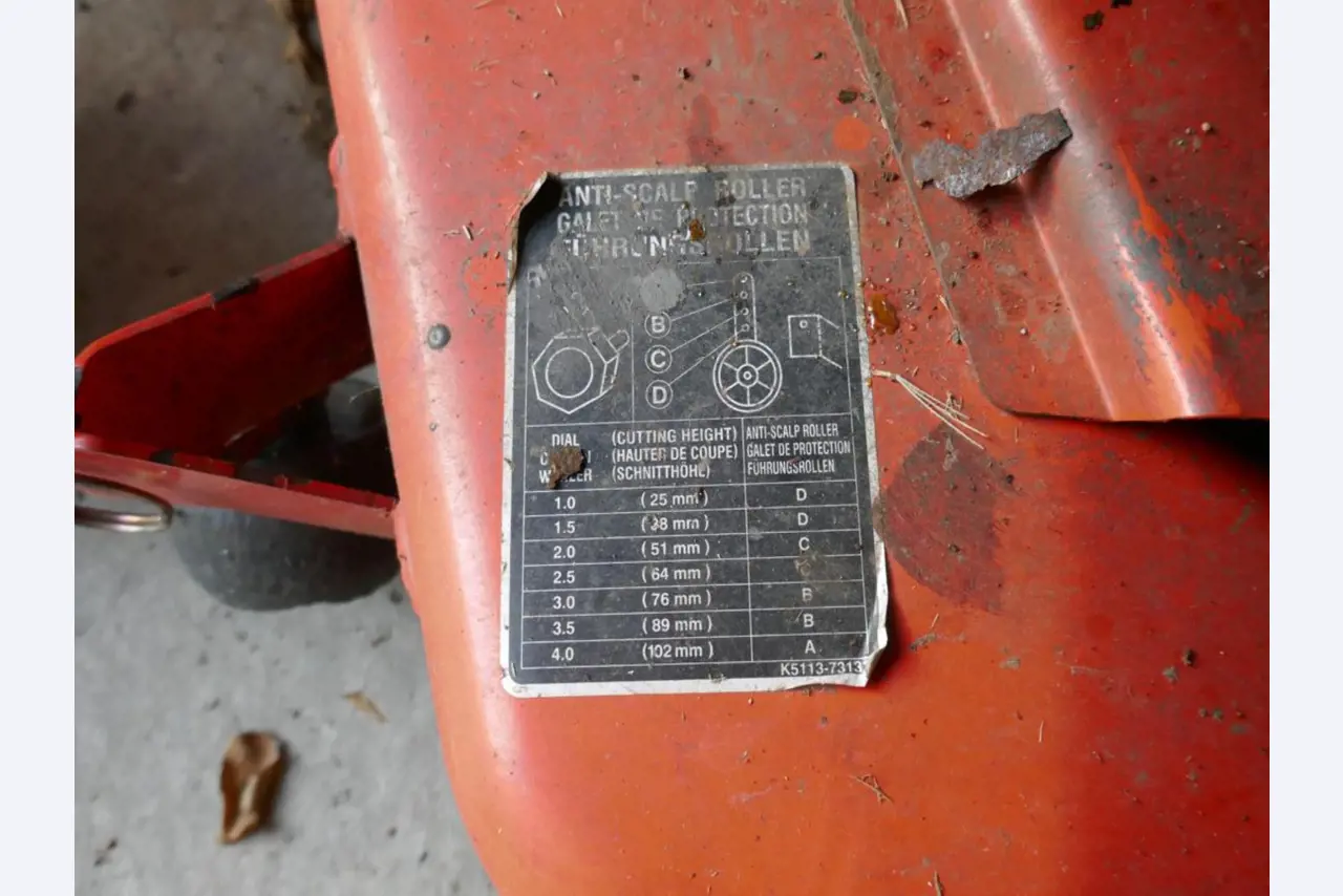 Medyczny sprzęt techniczny, wyposażenie sal operacyjnych, sterylne tace oraz sprzęt i meble szpitalne-21