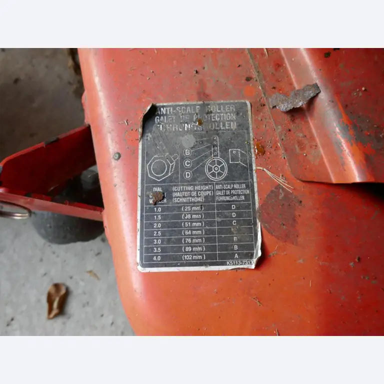 Medyczny sprzęt techniczny, wyposażenie sal operacyjnych, sterylne tace oraz sprzęt i meble szpitalne-21