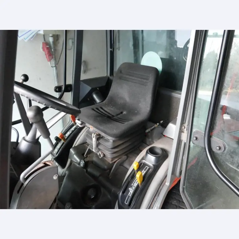 Medyczny sprzęt techniczny, wyposażenie sal operacyjnych, sterylne tace oraz sprzęt i meble szpitalne-2