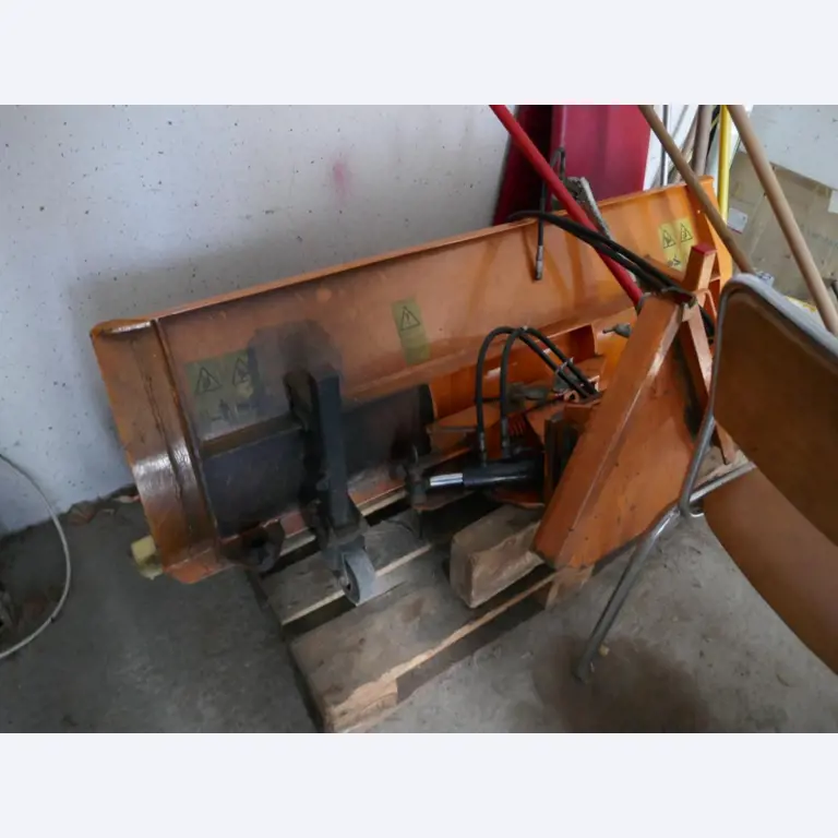 Medyczny sprzęt techniczny, wyposażenie sal operacyjnych, sterylne tace oraz sprzęt i meble szpitalne-9