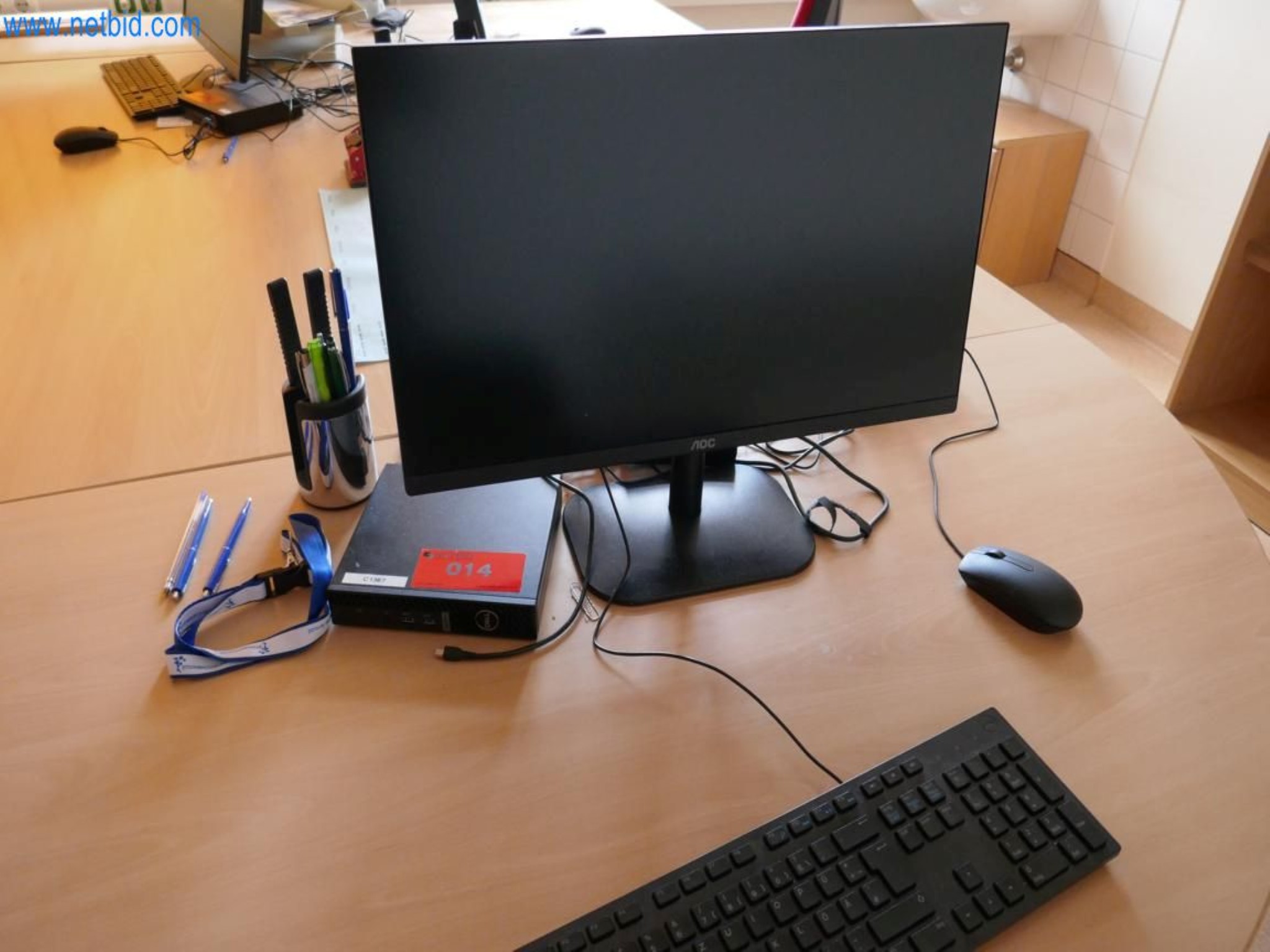 Medyczny sprzęt techniczny, wyposażenie sal operacyjnych, sterylne tace oraz sprzęt i meble szpitalne-1