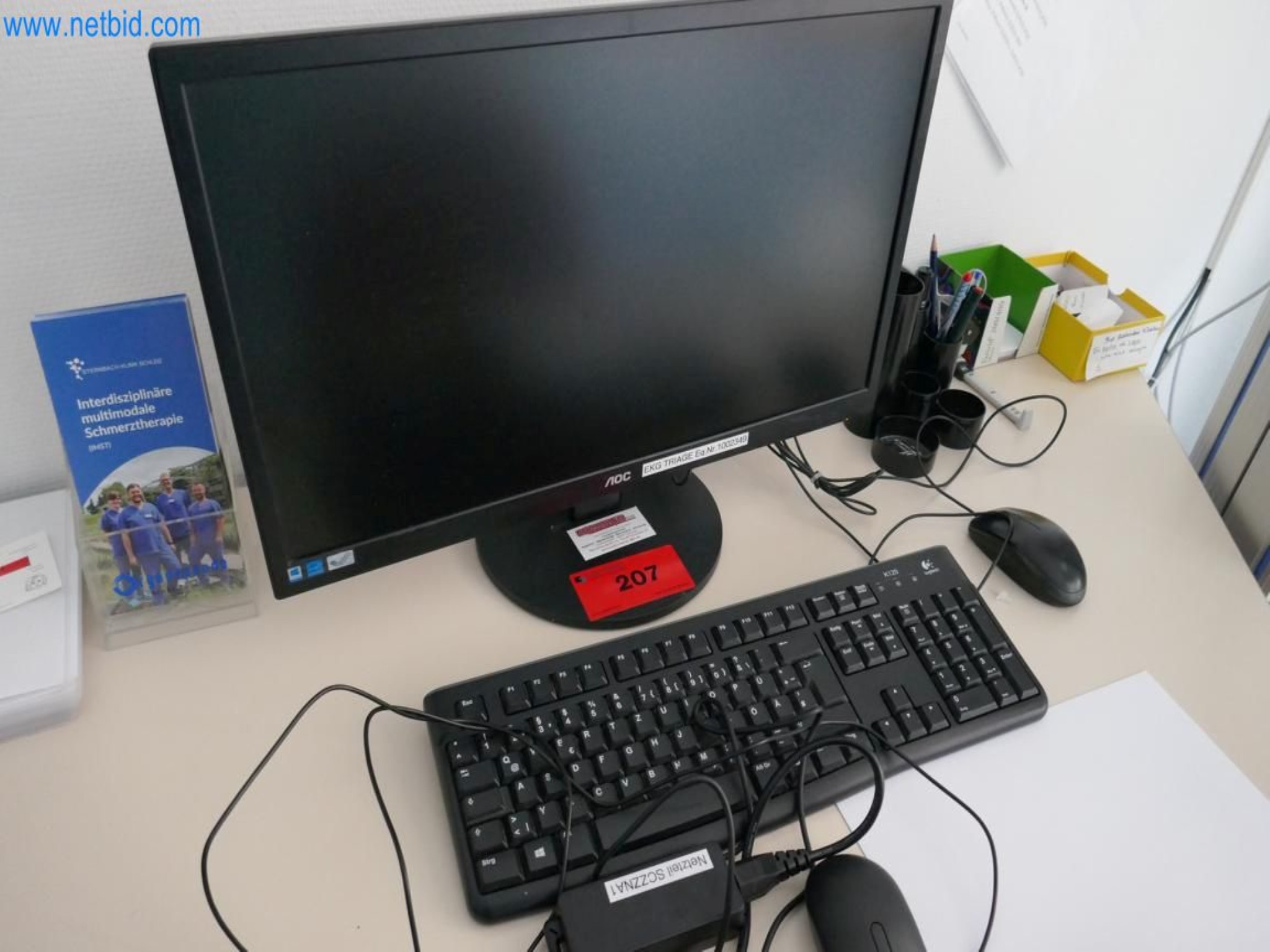 Medyczny sprzęt techniczny, wyposażenie sal operacyjnych, sterylne tace oraz sprzęt i meble szpitalne-1