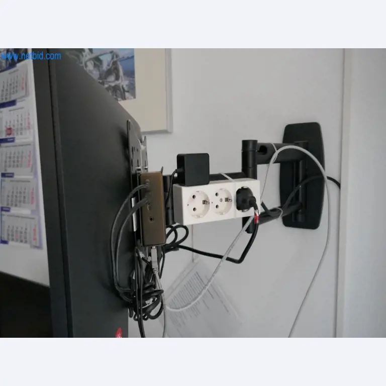 Medyczny sprzęt techniczny, wyposażenie sal operacyjnych, sterylne tace oraz sprzęt i meble szpitalne-2