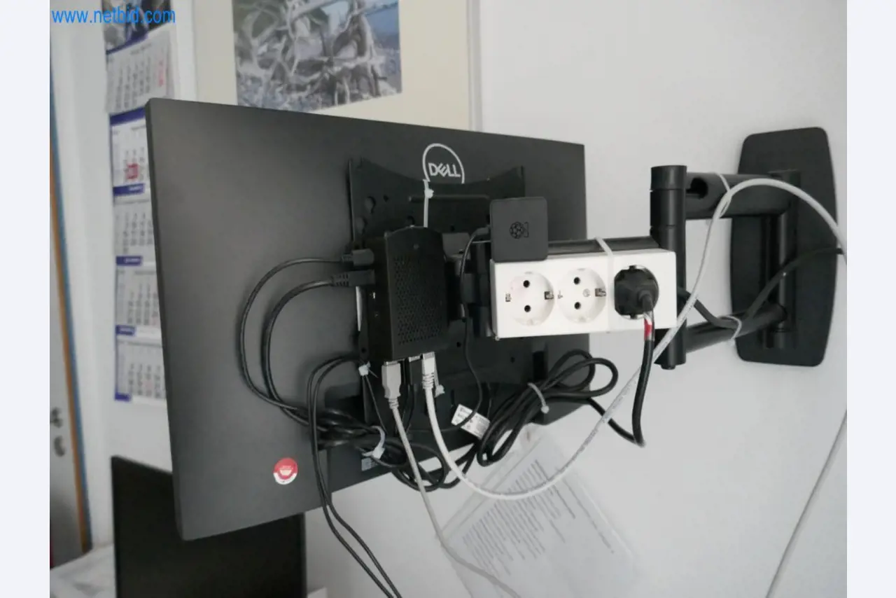 Medyczny sprzęt techniczny, wyposażenie sal operacyjnych, sterylne tace oraz sprzęt i meble szpitalne-3