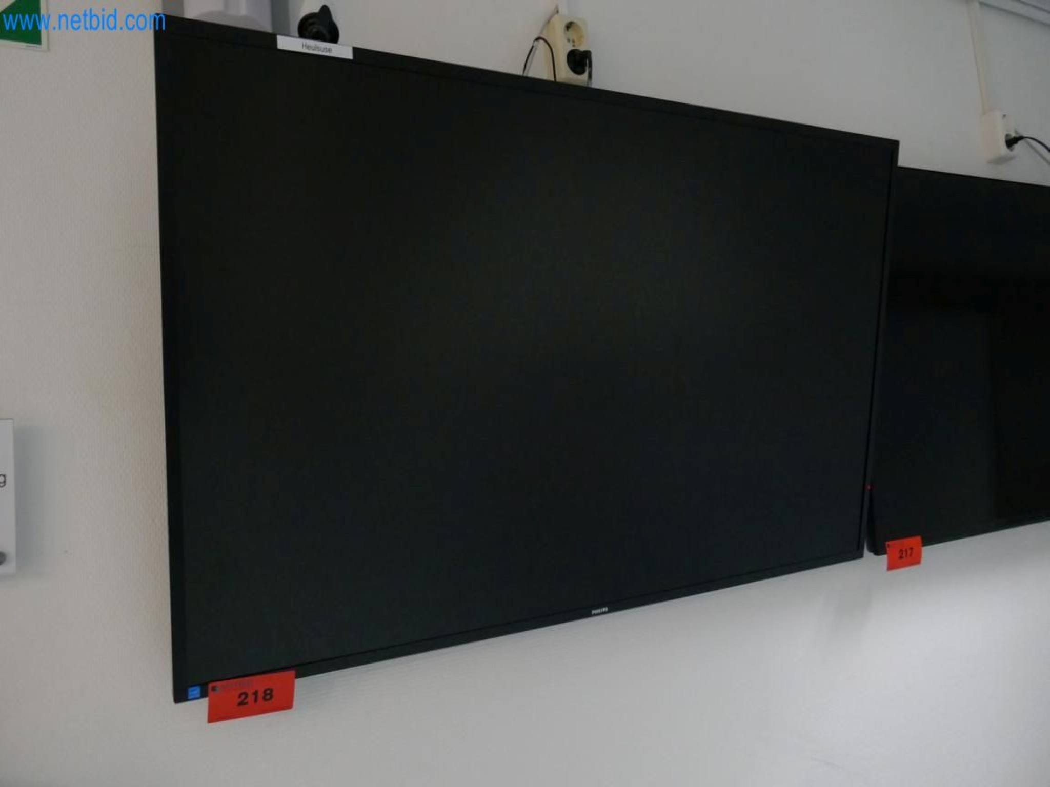 Medyczny sprzęt techniczny, wyposażenie sal operacyjnych, sterylne tace oraz sprzęt i meble szpitalne-1