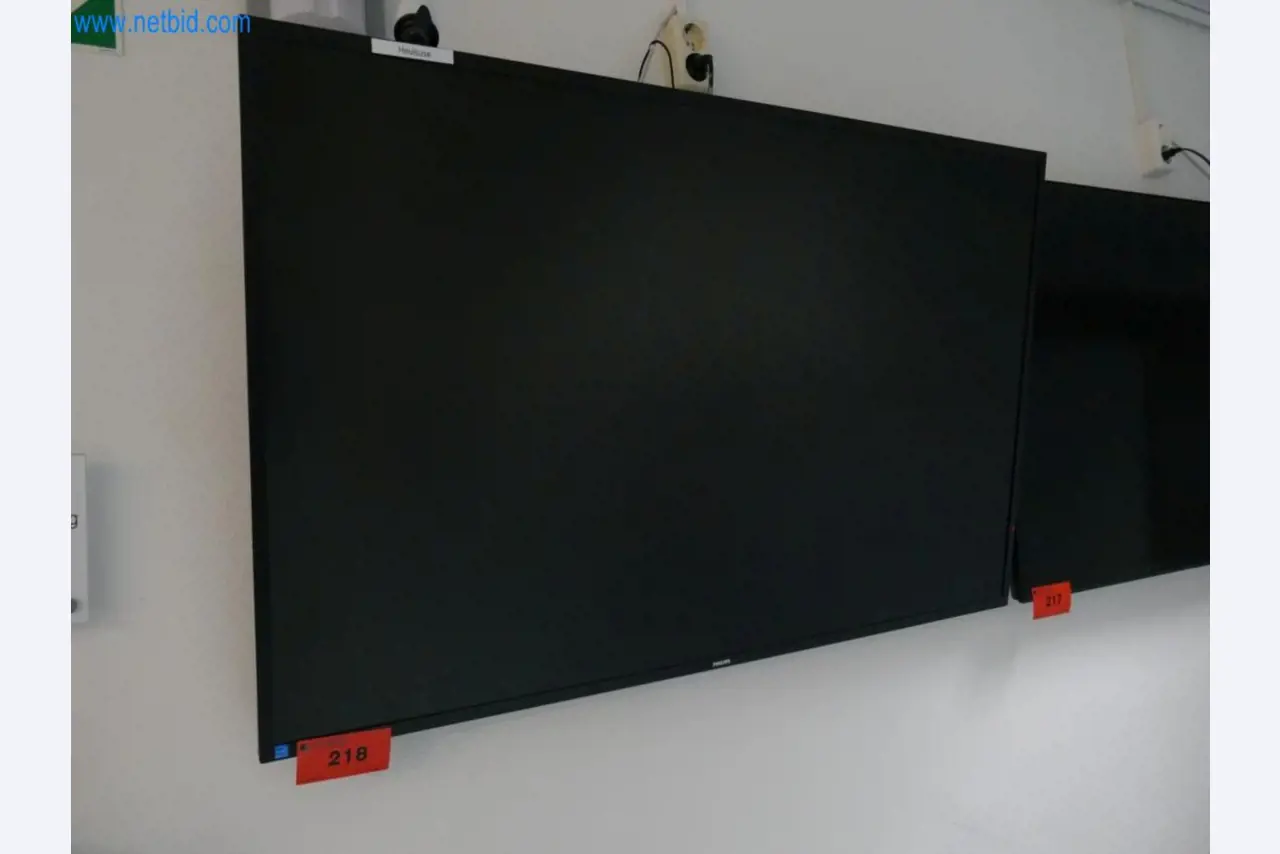 Medyczny sprzęt techniczny, wyposażenie sal operacyjnych, sterylne tace oraz sprzęt i meble szpitalne-1