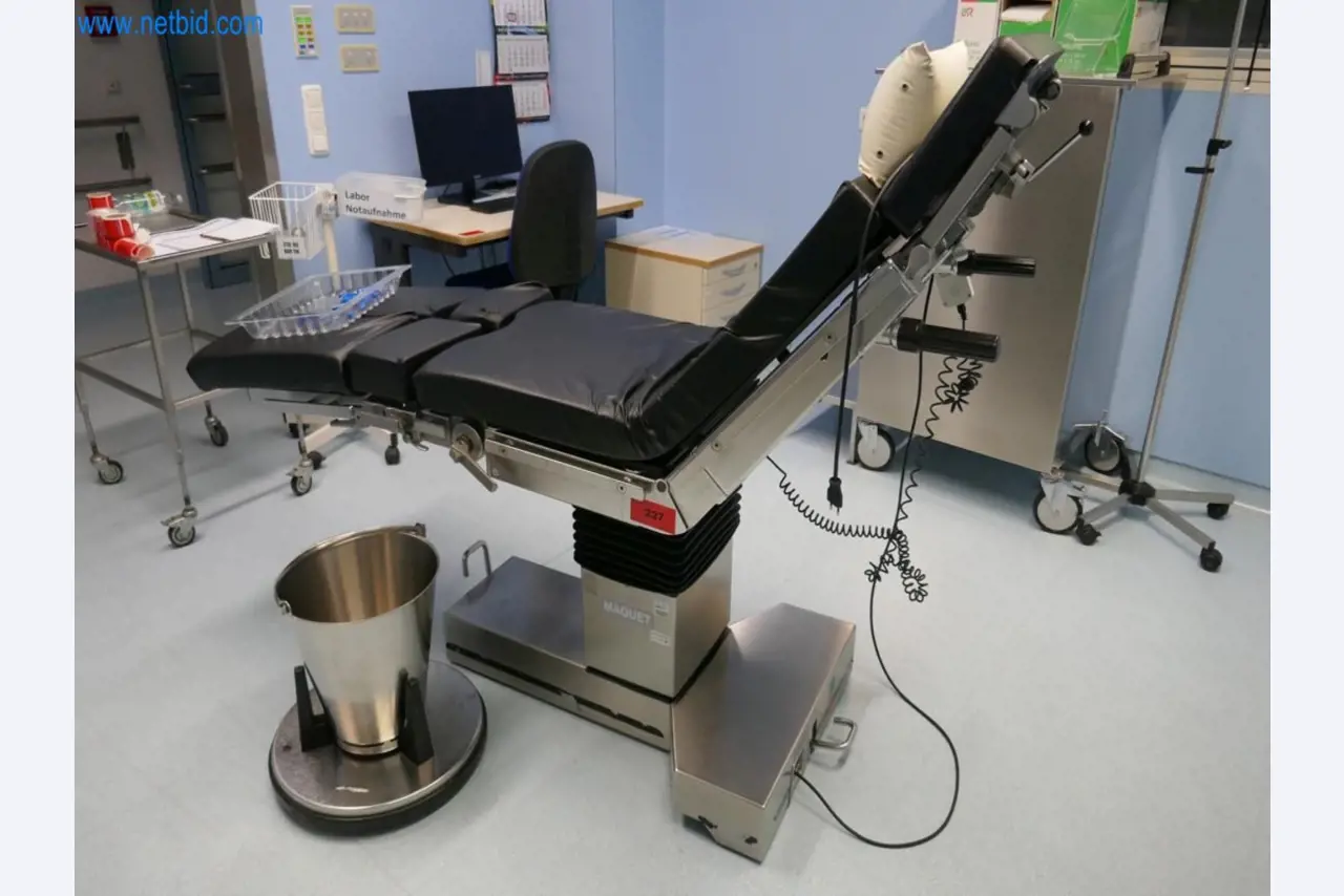 Medyczny sprzęt techniczny, wyposażenie sal operacyjnych, sterylne tace oraz sprzęt i meble szpitalne-1