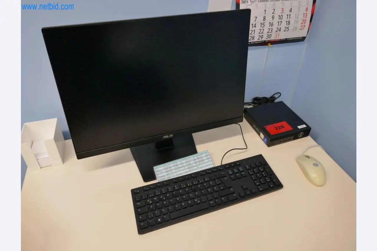 Medyczny sprzęt techniczny, wyposażenie sal operacyjnych, sterylne tace oraz sprzęt i meble szpitalne-1