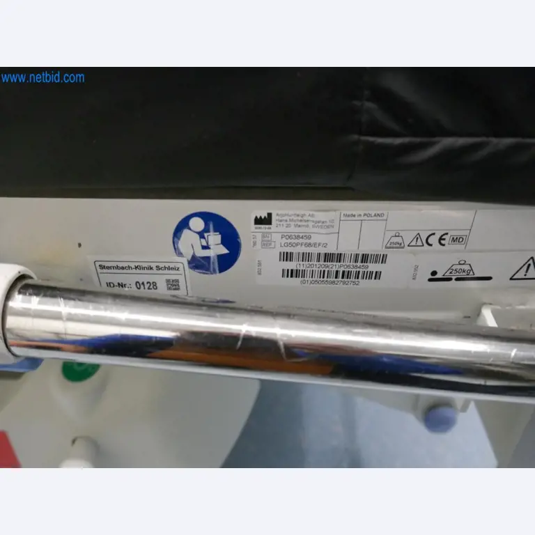 Medyczny sprzęt techniczny, wyposażenie sal operacyjnych, sterylne tace oraz sprzęt i meble szpitalne-2