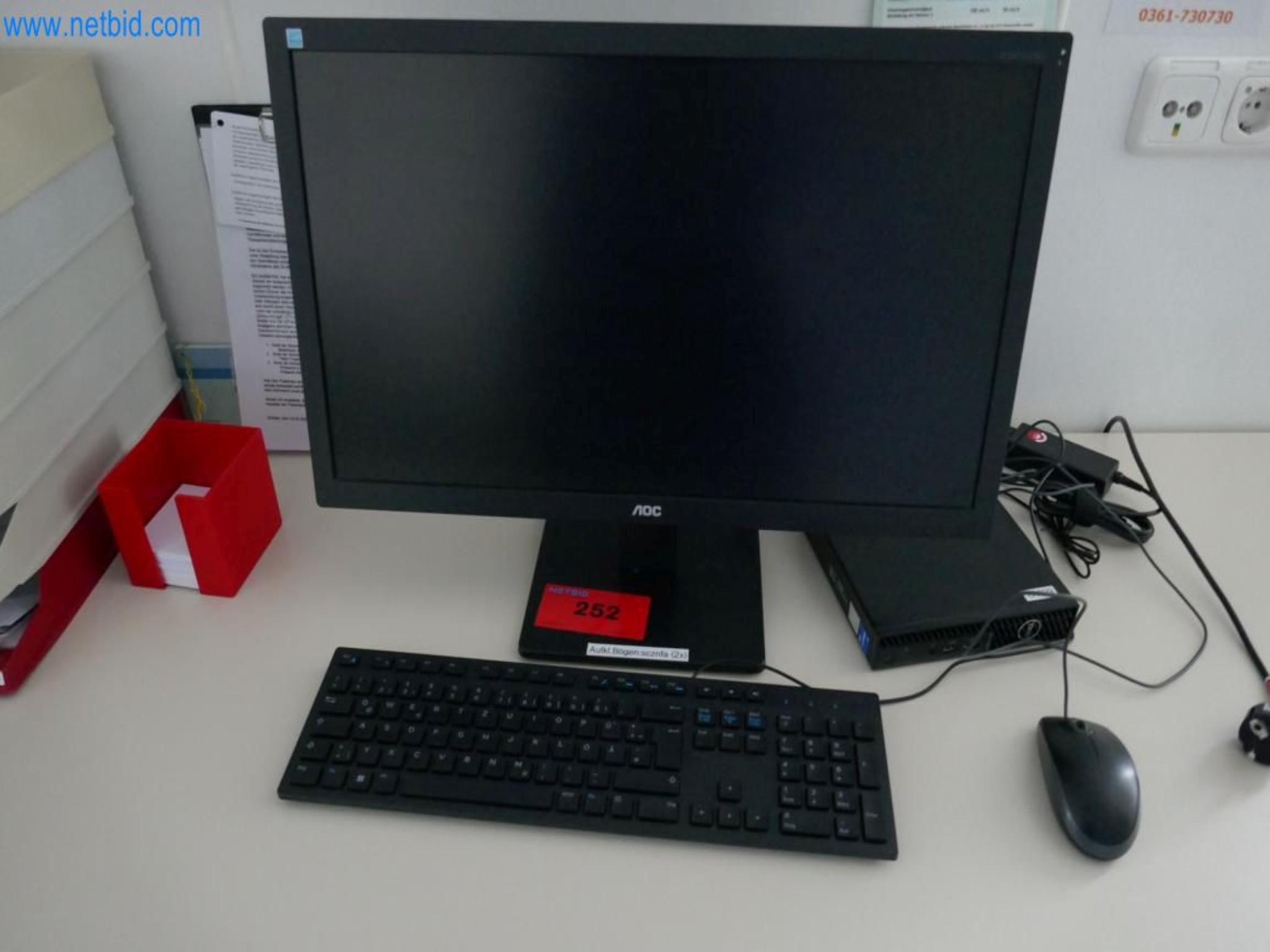 Medyczny sprzęt techniczny, wyposażenie sal operacyjnych, sterylne tace oraz sprzęt i meble szpitalne-1