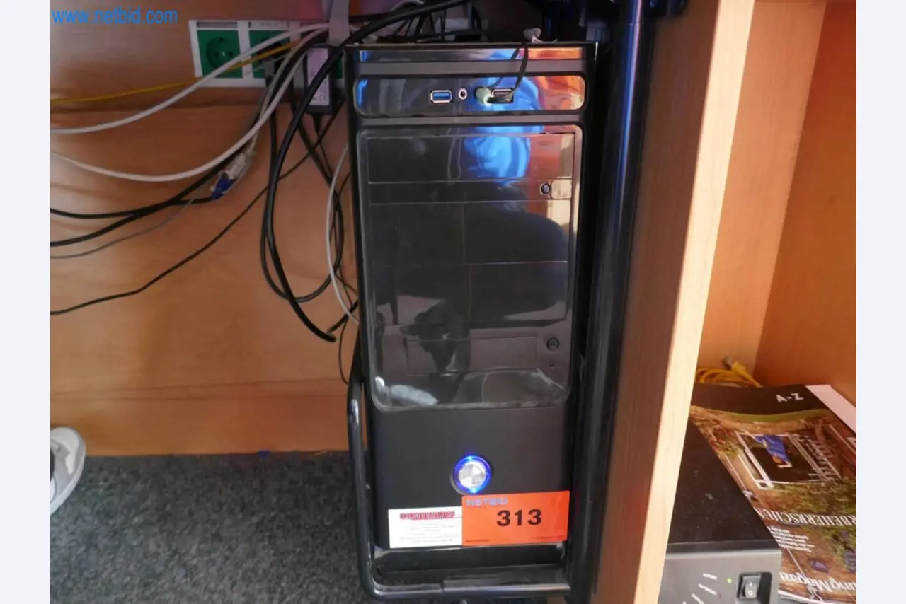 Medyczny sprzęt techniczny, wyposażenie sal operacyjnych, sterylne tace oraz sprzęt i meble szpitalne-1