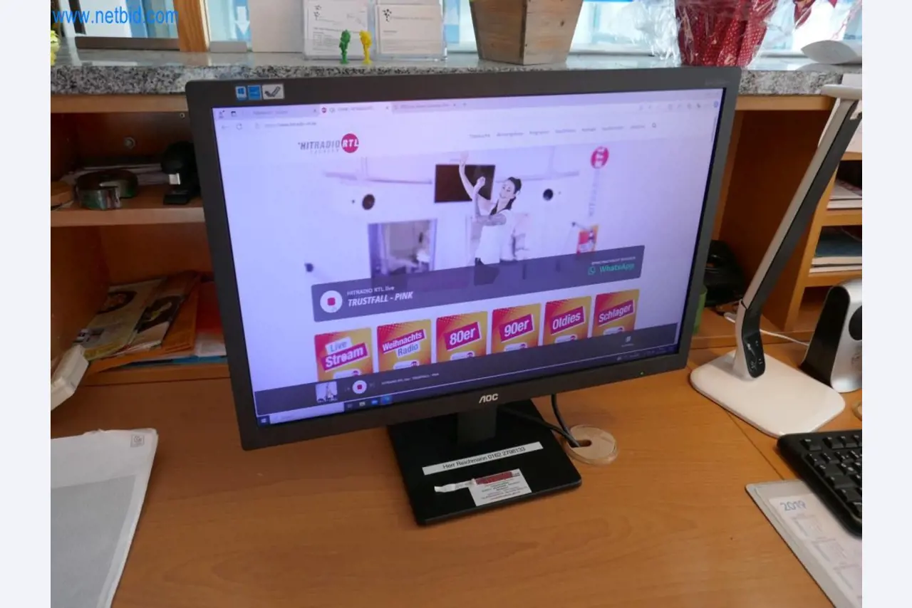 Medyczny sprzęt techniczny, wyposażenie sal operacyjnych, sterylne tace oraz sprzęt i meble szpitalne-2