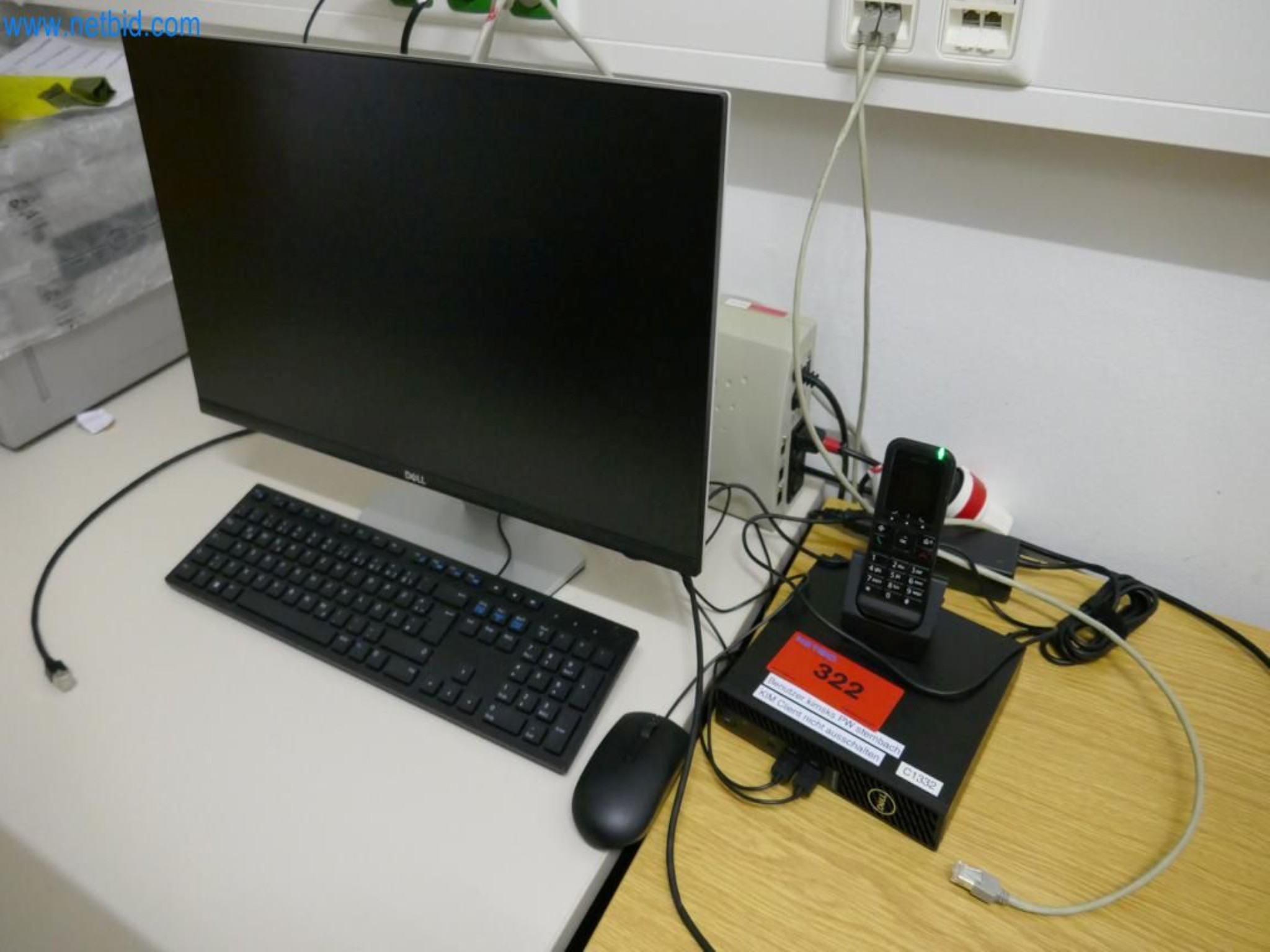 Medyczny sprzęt techniczny, wyposażenie sal operacyjnych, sterylne tace oraz sprzęt i meble szpitalne-1