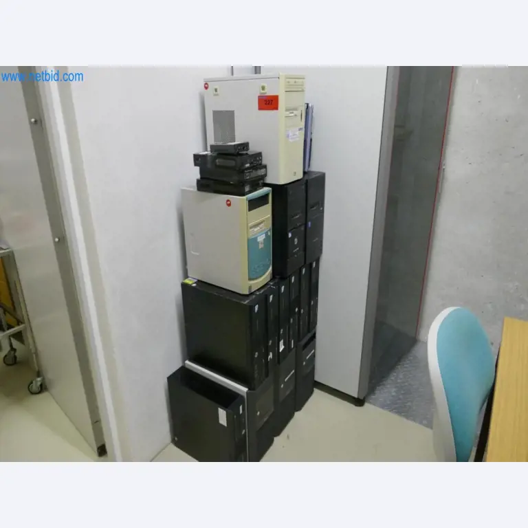 Medyczny sprzęt techniczny, wyposażenie sal operacyjnych, sterylne tace oraz sprzęt i meble szpitalne-1