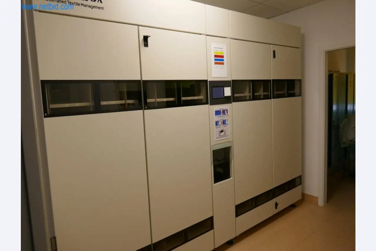 Medyczny sprzęt techniczny, wyposażenie sal operacyjnych, sterylne tace oraz sprzęt i meble szpitalne-3