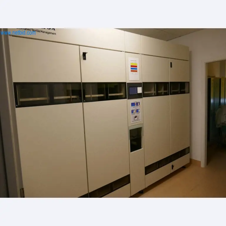 Medyczny sprzęt techniczny, wyposażenie sal operacyjnych, sterylne tace oraz sprzęt i meble szpitalne-3