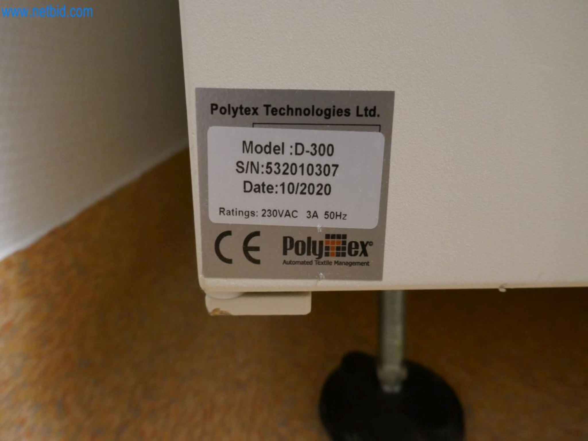 Medyczny sprzęt techniczny, wyposażenie sal operacyjnych, sterylne tace oraz sprzęt i meble szpitalne-4