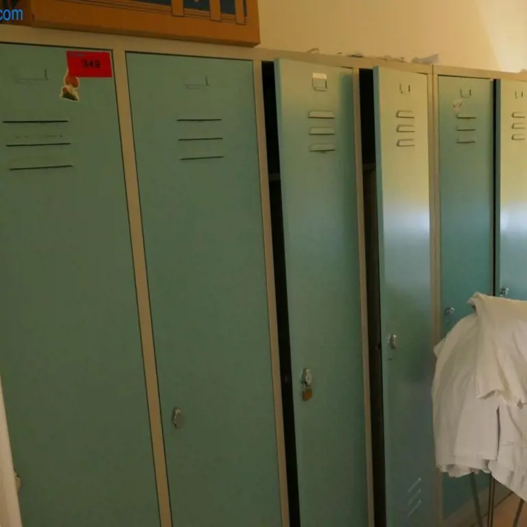 20 Szafki do przebieralni