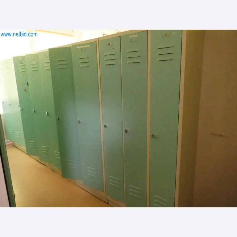 Medyczny sprzęt techniczny, wyposażenie sal operacyjnych, sterylne tace oraz sprzęt i meble szpitalne-4