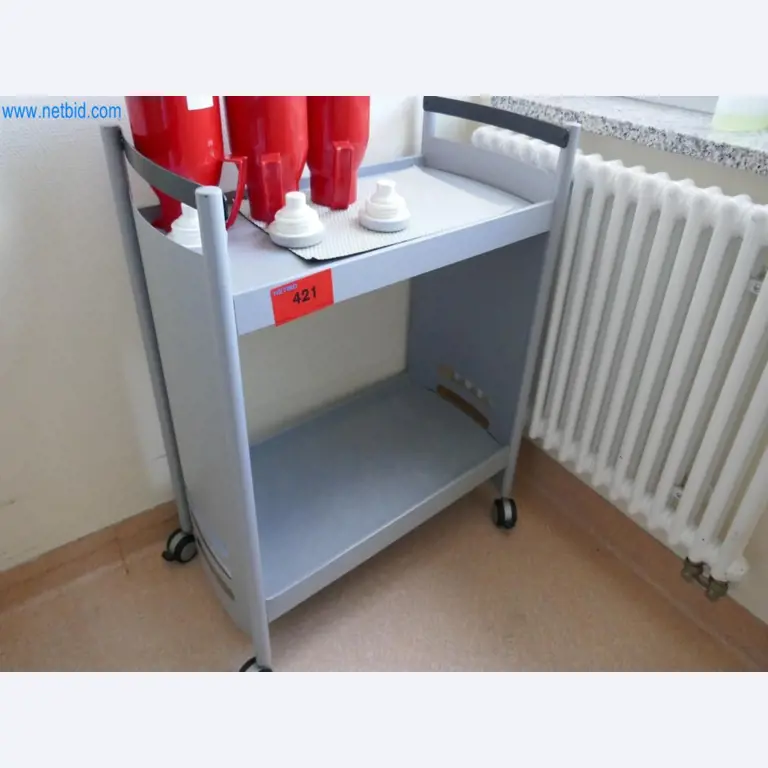 Medyczny sprzęt techniczny, wyposażenie sal operacyjnych, sterylne tace oraz sprzęt i meble szpitalne-2