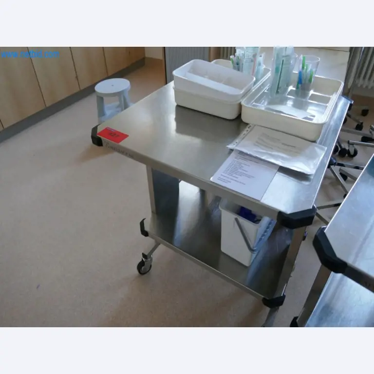 Medyczny sprzęt techniczny, wyposażenie sal operacyjnych, sterylne tace oraz sprzęt i meble szpitalne-2