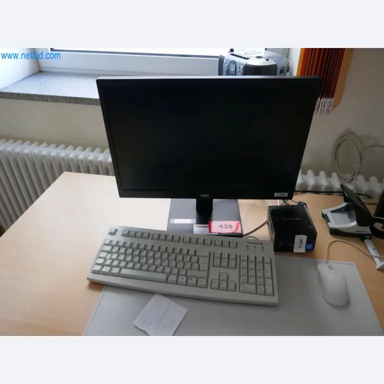 Medyczny sprzęt techniczny, wyposażenie sal operacyjnych, sterylne tace oraz sprzęt i meble szpitalne-1