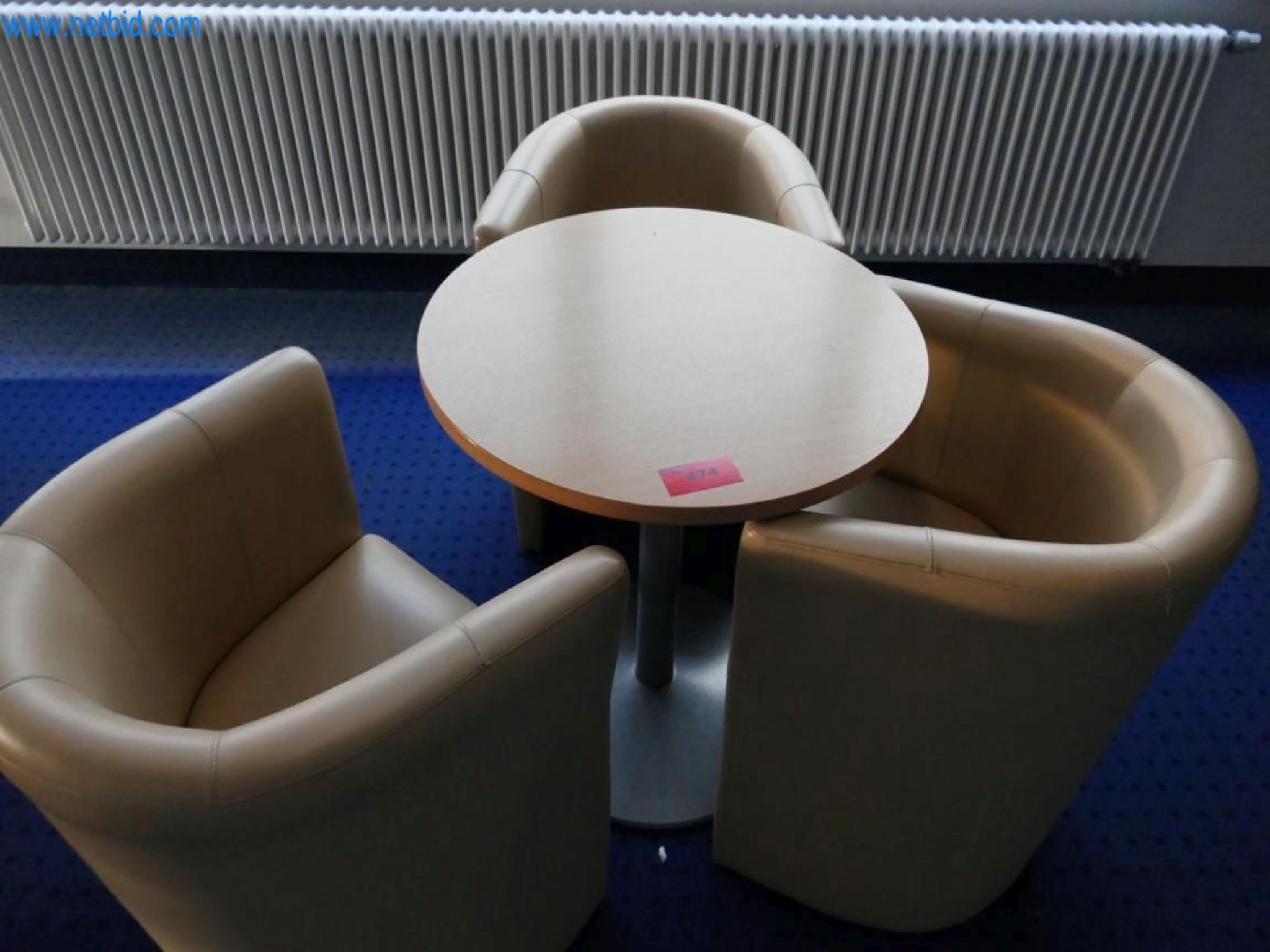 Medyczny sprzęt techniczny, wyposażenie sal operacyjnych, sterylne tace oraz sprzęt i meble szpitalne-2