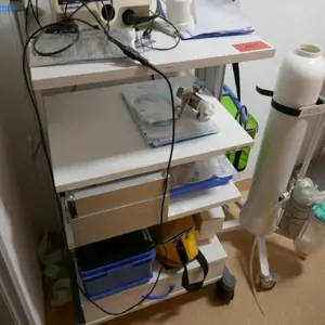 4 Wózek z półkami