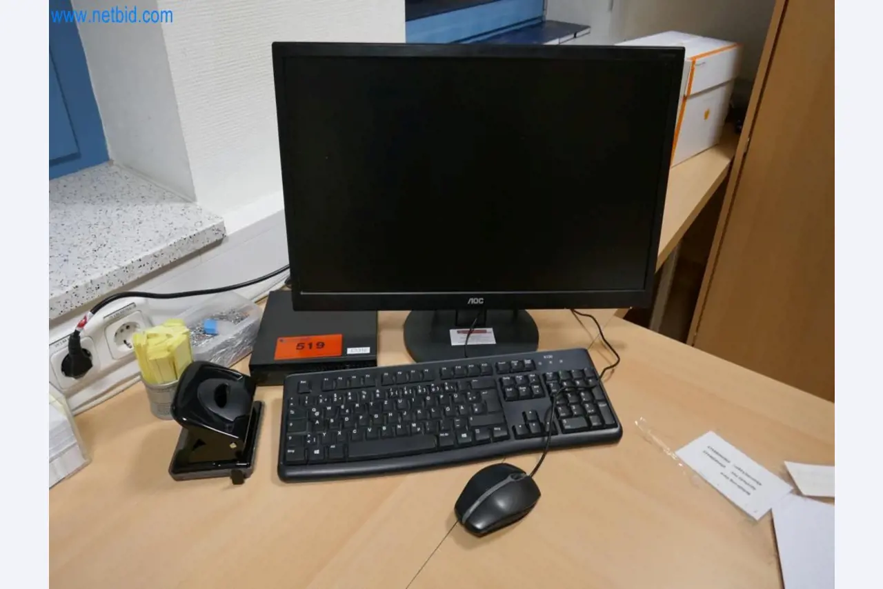 Medyczny sprzęt techniczny, wyposażenie sal operacyjnych, sterylne tace oraz sprzęt i meble szpitalne-1