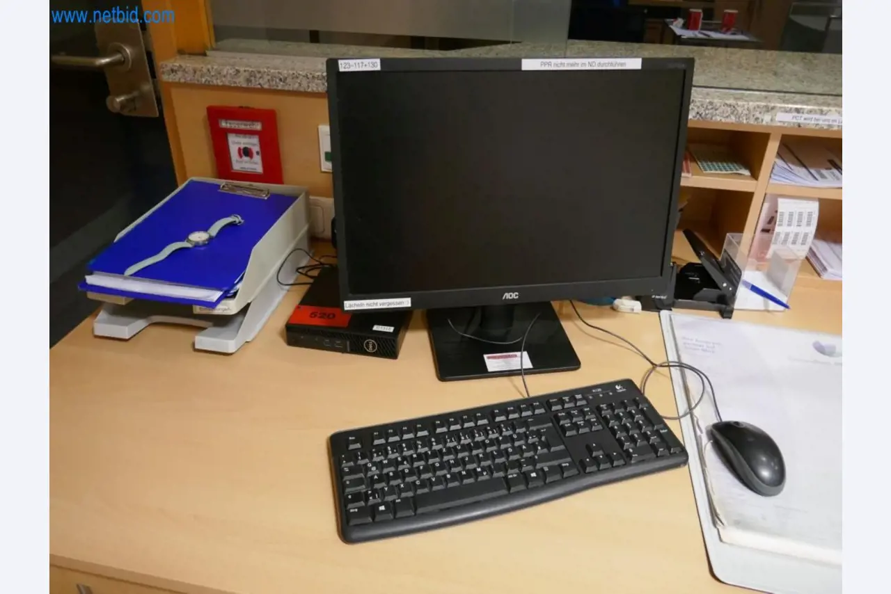 Medyczny sprzęt techniczny, wyposażenie sal operacyjnych, sterylne tace oraz sprzęt i meble szpitalne-1