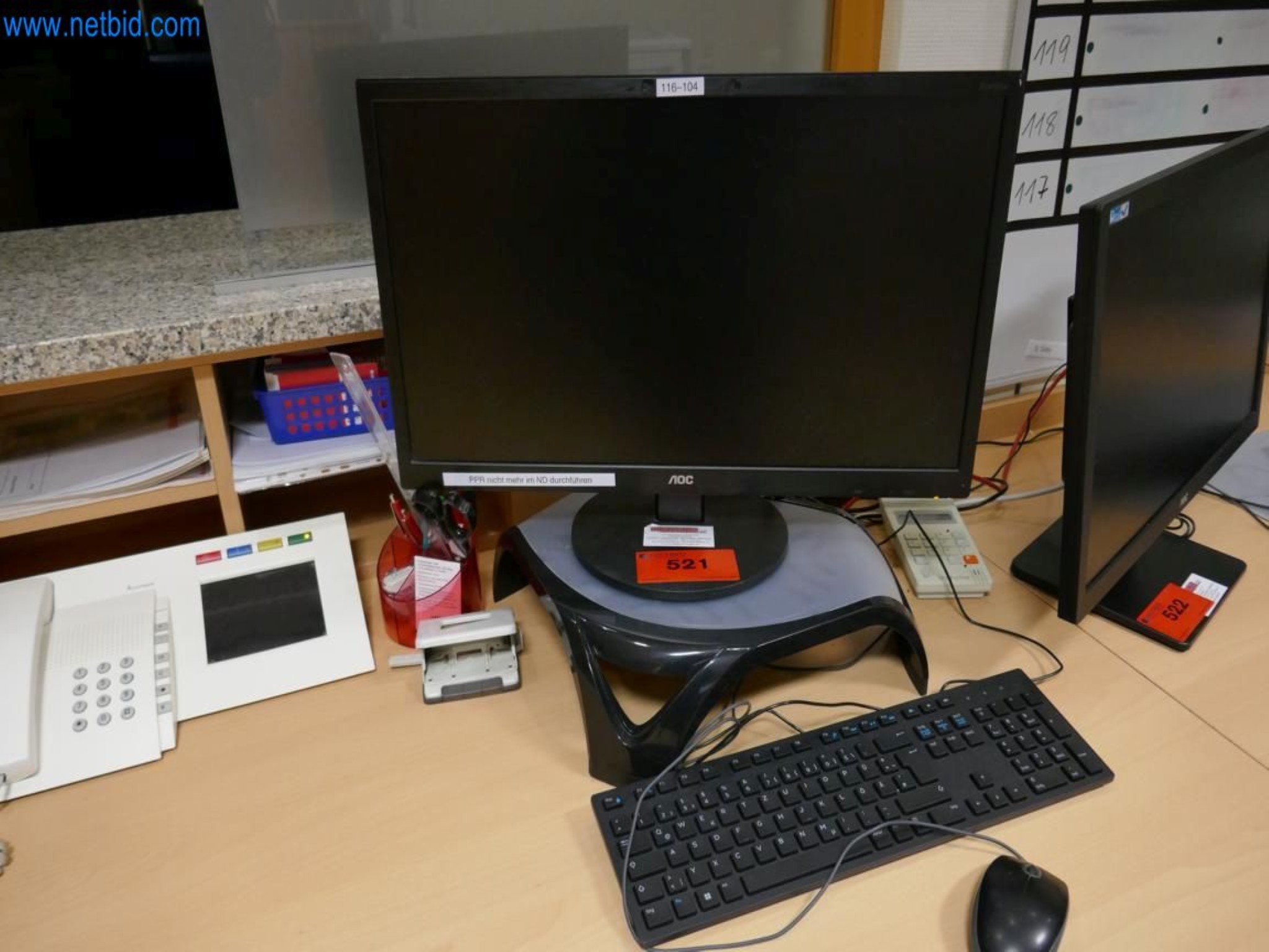 Medyczny sprzęt techniczny, wyposażenie sal operacyjnych, sterylne tace oraz sprzęt i meble szpitalne-1