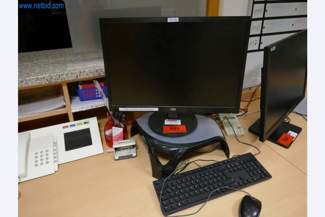 Medyczny sprzęt techniczny, wyposażenie sal operacyjnych, sterylne tace oraz sprzęt i meble szpitalne-1