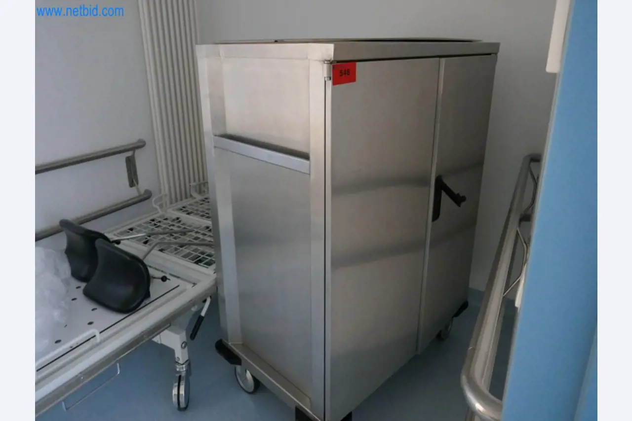 Medyczny sprzęt techniczny, wyposażenie sal operacyjnych, sterylne tace oraz sprzęt i meble szpitalne-1